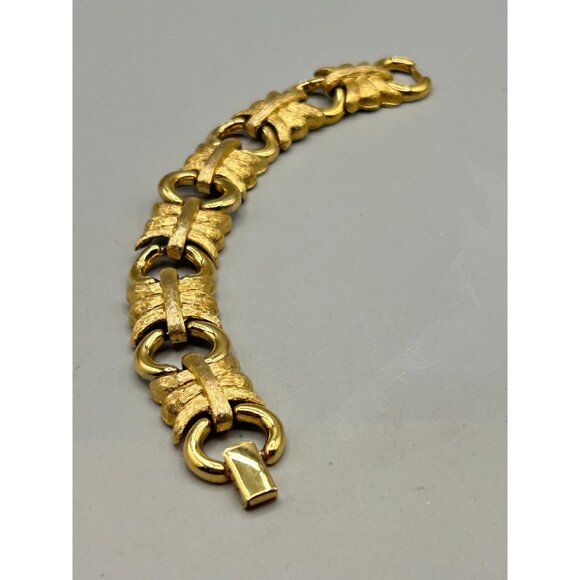 Vintage Givenchy Brushed Gold Tone Chain Link Bracelet Runway Couture - Picture 4 of 8